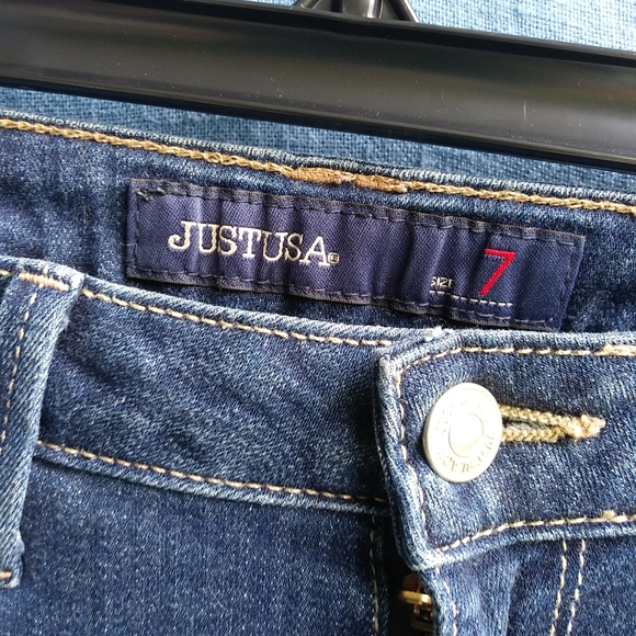 Just USA Juniors Size 7 Distressed Skinny Jeans - Picture 3 of 5